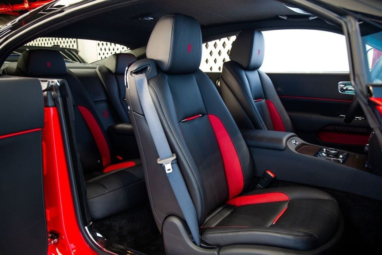 رولز رويس واريث بلاك بادج