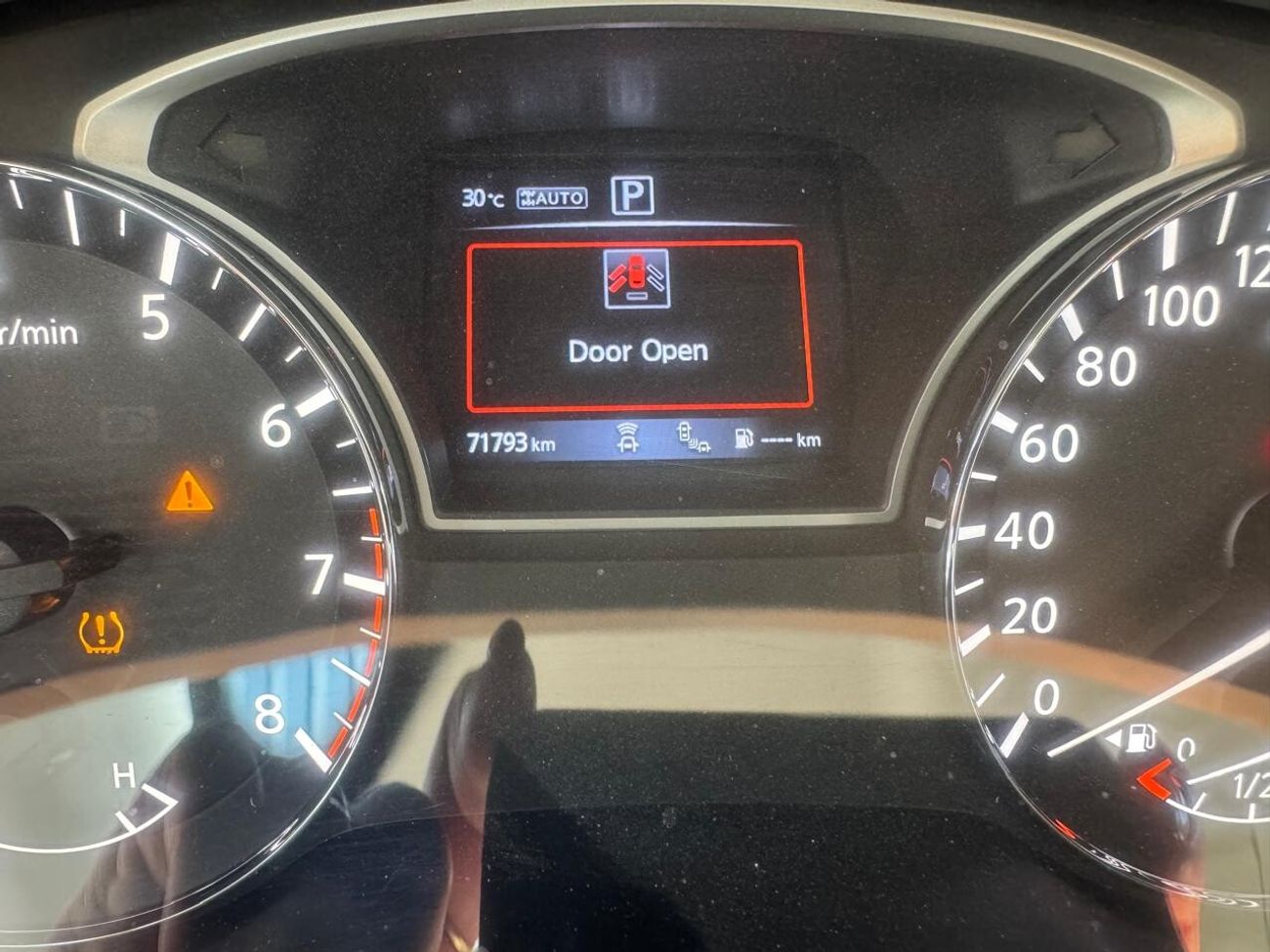 Nissan Pathfinder SV, 3.5cc, Sunroof, Leather Seats,Navigation, Adaptive Cruise Control, MY2020