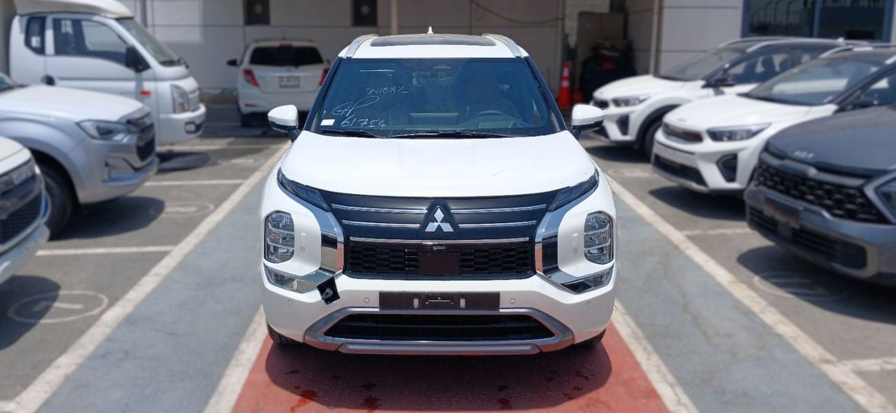 Mitsubishi Outlander P-line 4WD 2.5L Petrol 2026YM