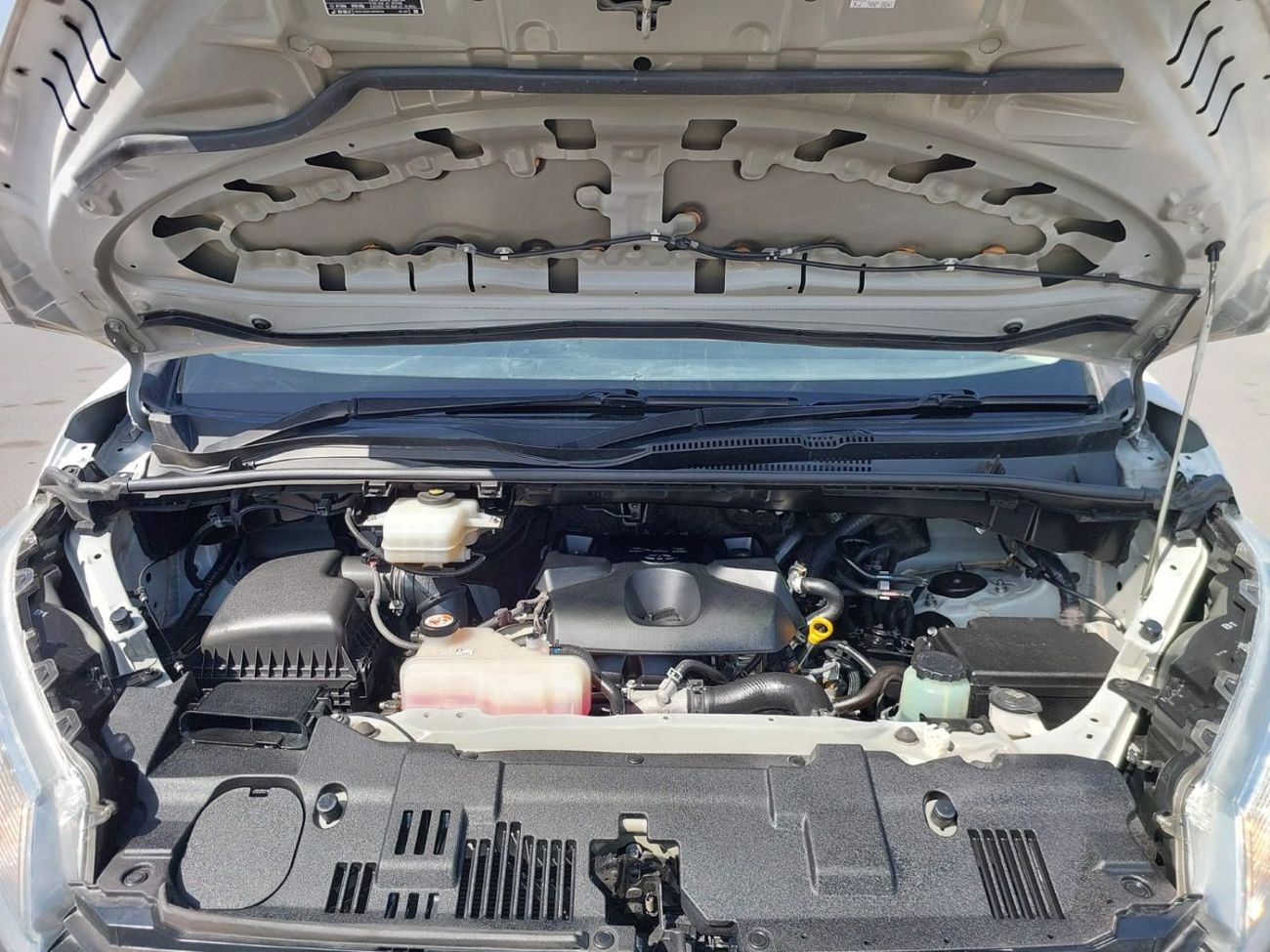 Toyota Hiace (RAMADAN OFFER) TOYOTA HIACE VAN RHD 2020 MODEL 2.8 L DIESEL AUTOMATIC(PM14560)