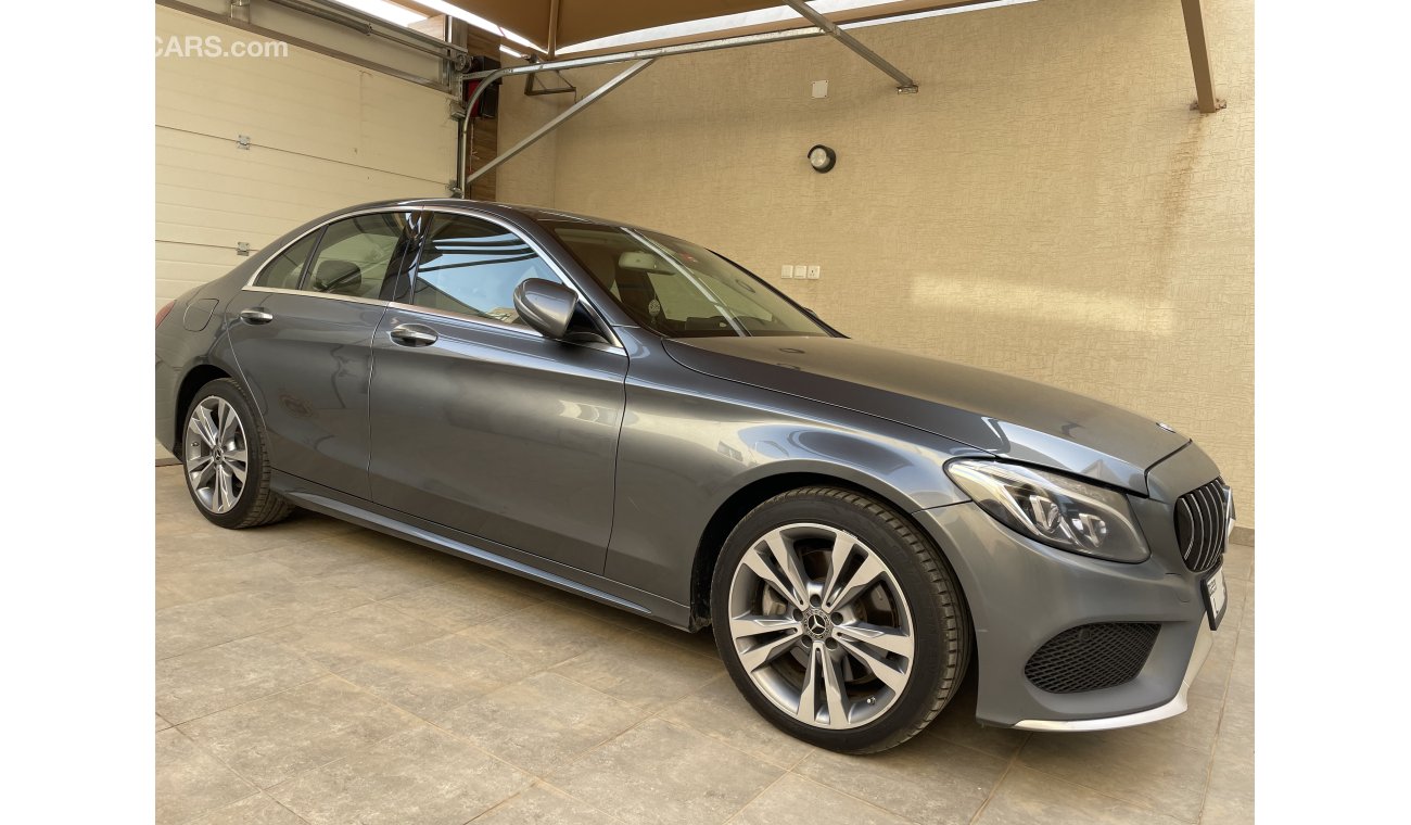 مرسيدس بنز C 300 C300 2.0L 4 matic