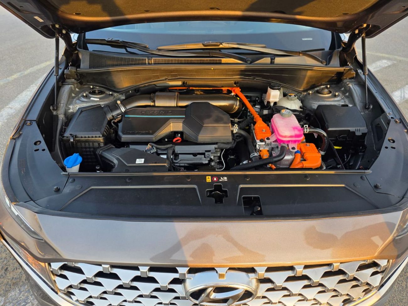 Hyundai Santa Fe limited 1.6T hybrid engine Panoramic roof and 360 camera