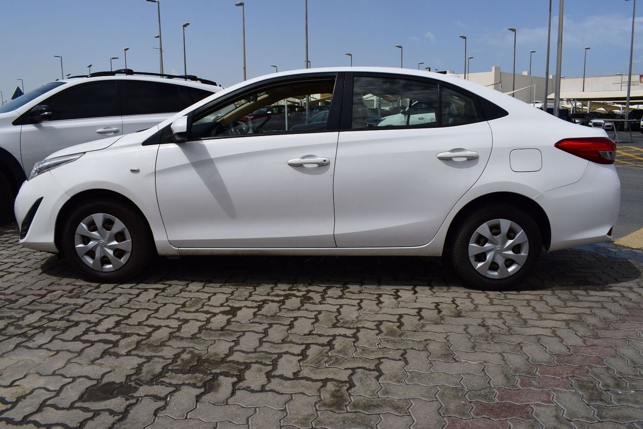 Toyota Yaris SE 1.5L Sedan