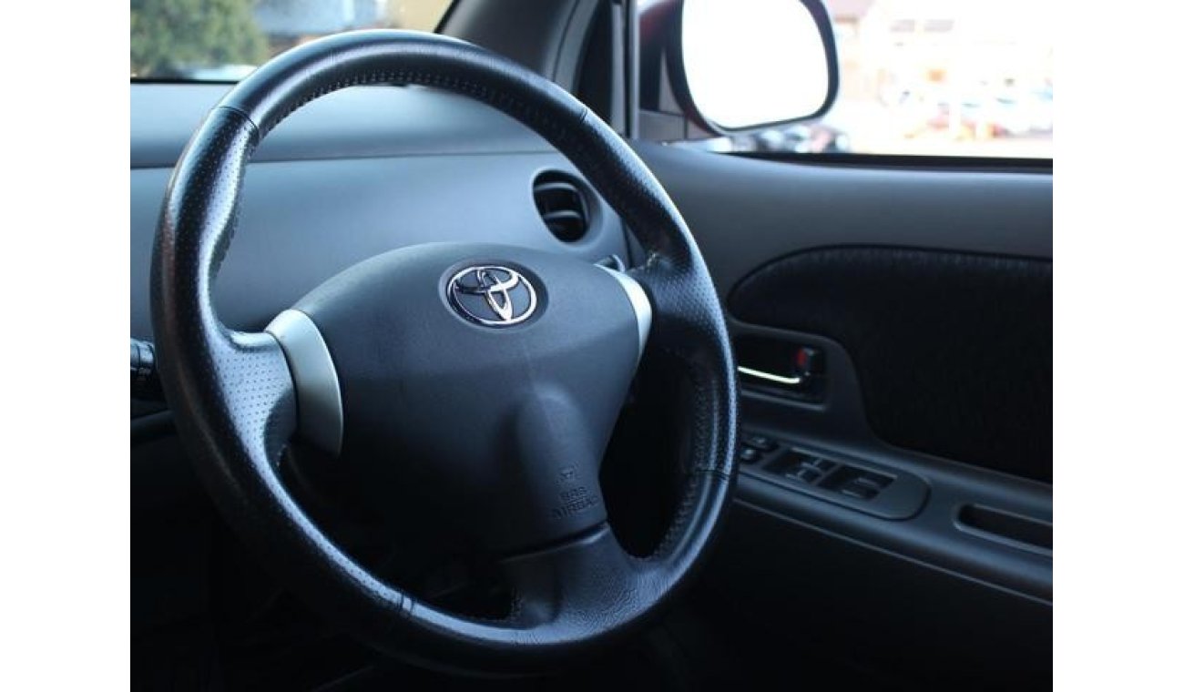 Toyota Sienta NCP81G