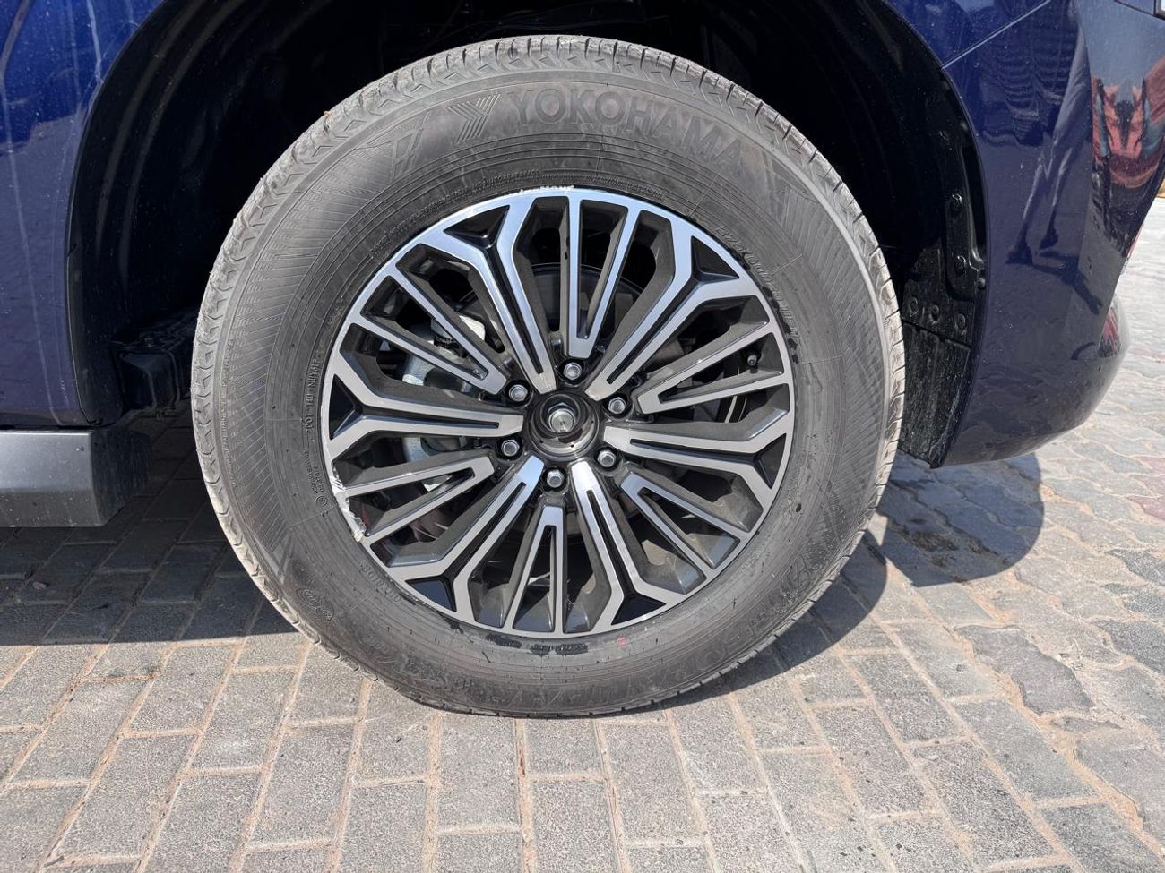 Nissan Patrol NISSAN PATROL LE TITANIUM PLUS 2026 Blue / Burgundy