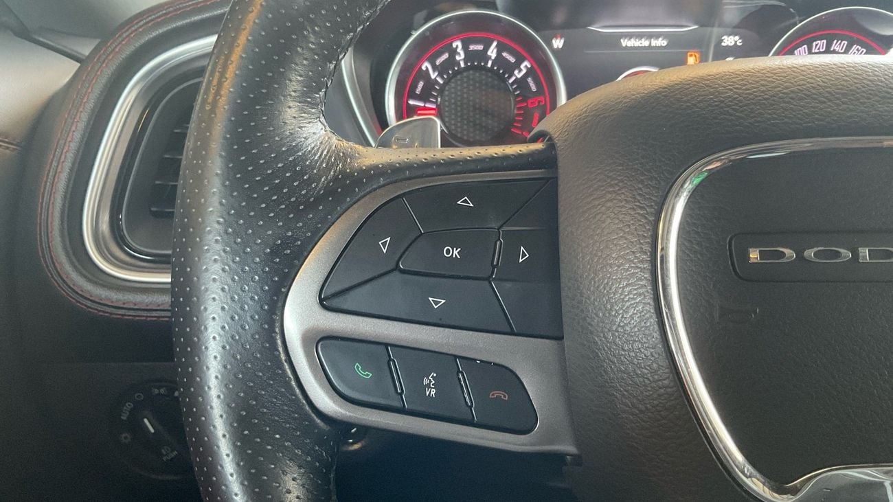 دودج تشالينجر 5.7 AUTO R/T | شامل الضمان | 0 ﺪﻔﻋﺓ ﺃﻮﻟﻯ