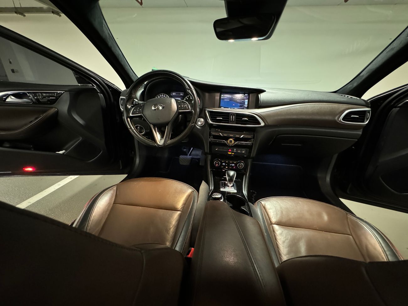 Infiniti QX30 premium