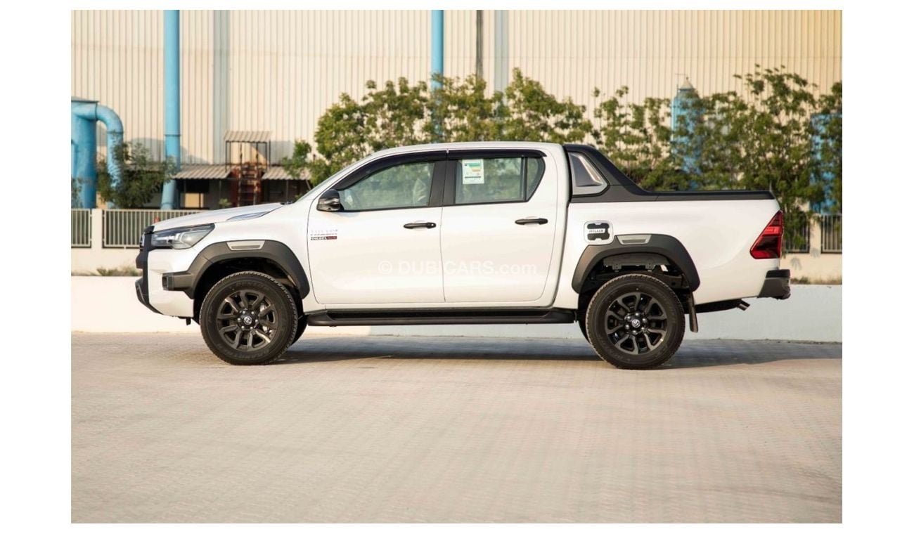 Toyota Hilux 2023 Toyota Hilux 4x4 DC 2.8 ADV HI D M/T SR5 - Pearl White Inside Black