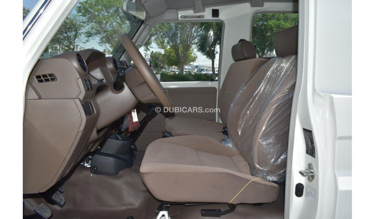 Toyota Land Cruiser 70 78 LONG WHEELBASE V8 4.5L TURBO DIESEL 4WD  9 SEAT MANUAL TRANSMISSION