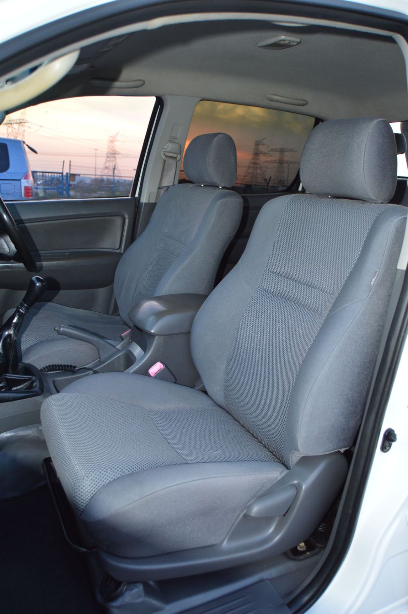 Toyota Hilux Double cabin 3.0L, perfect inside and outside