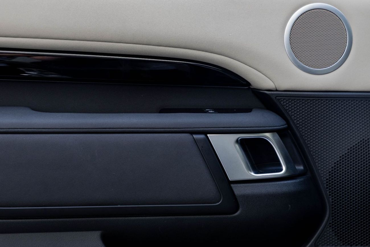 Land Rover Discovery HSE | 2,409 P.M  | 0% Downpayment | IMMACULATE CONDITION!