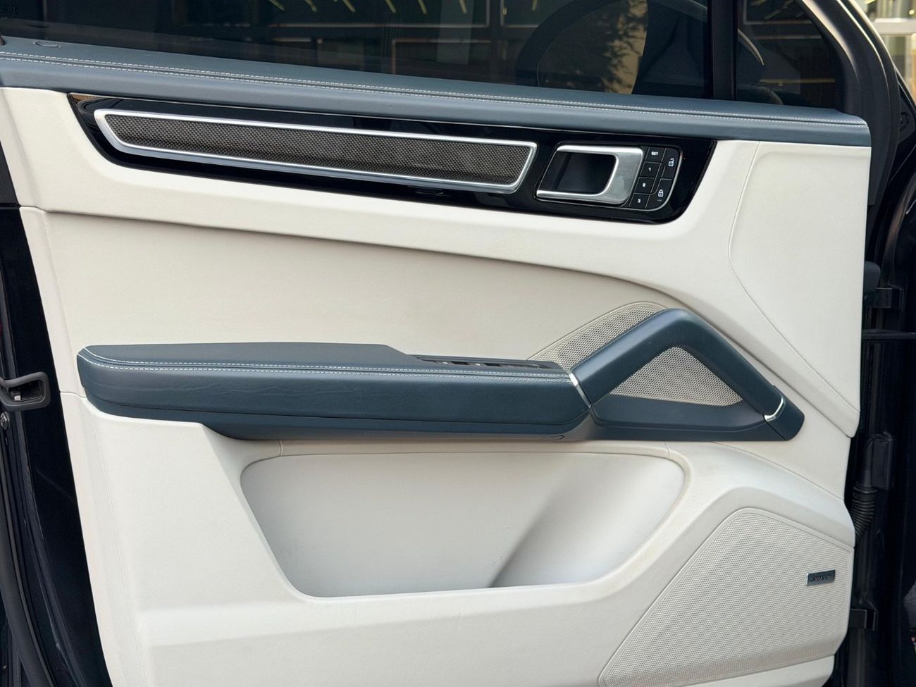 Porsche Cayenne Base Coupe