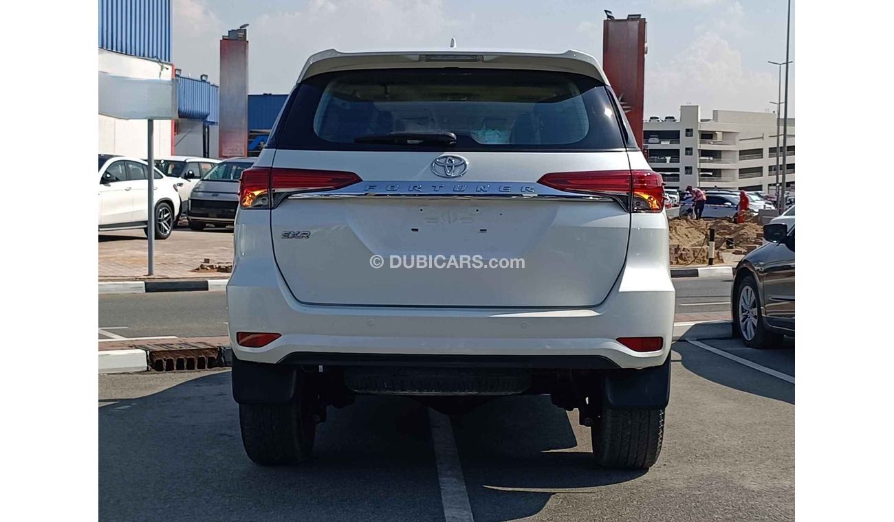 Toyota Fortuner // 1219 AED Monthly // 1 yr Warranty // 1 yr Insurance // Registration (LOT # 98153)