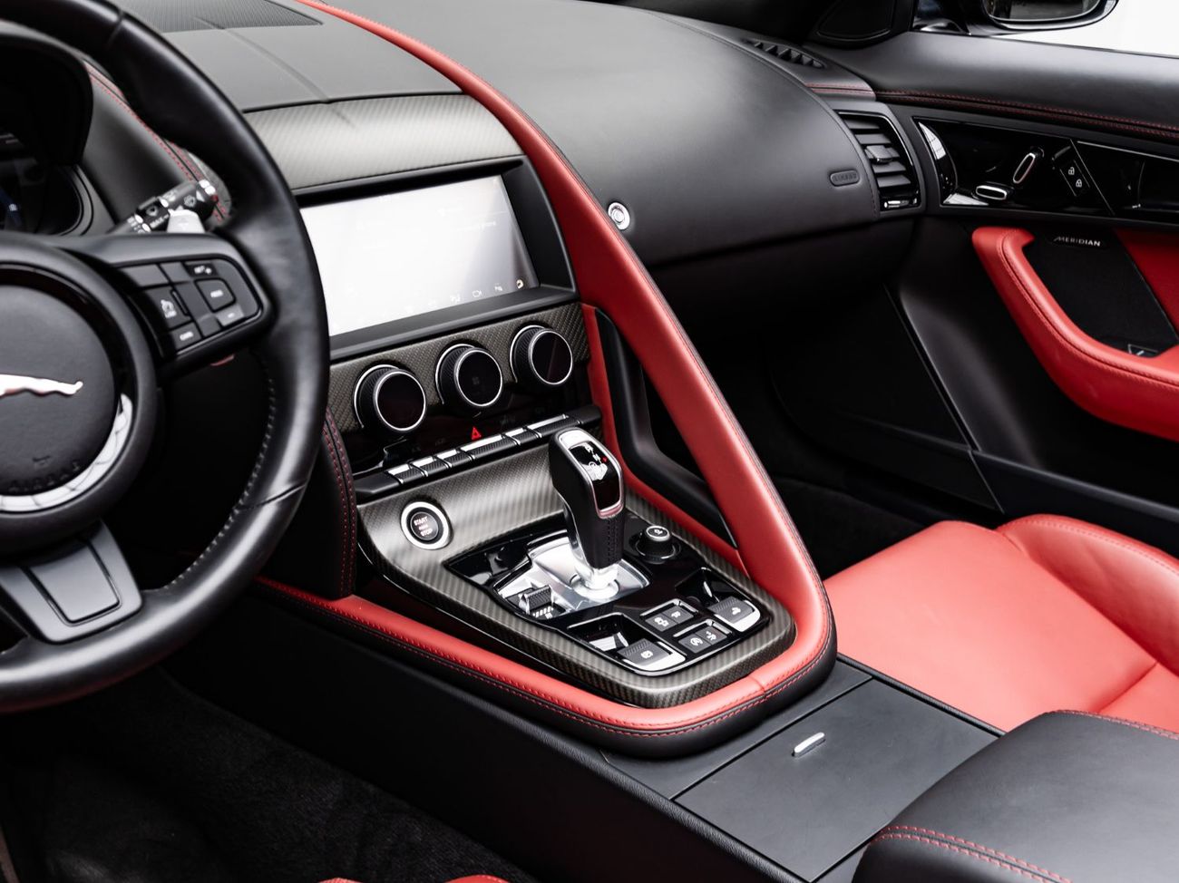 جاكوار F Type R-Dynamic 3.0L (377 HP) Convertible