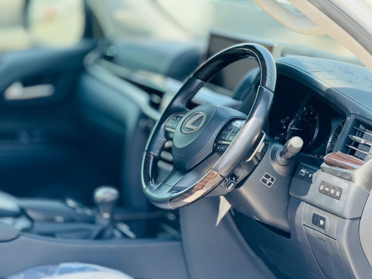 Lexus LX 570 Lexus lx 570 RHD full option top of the range