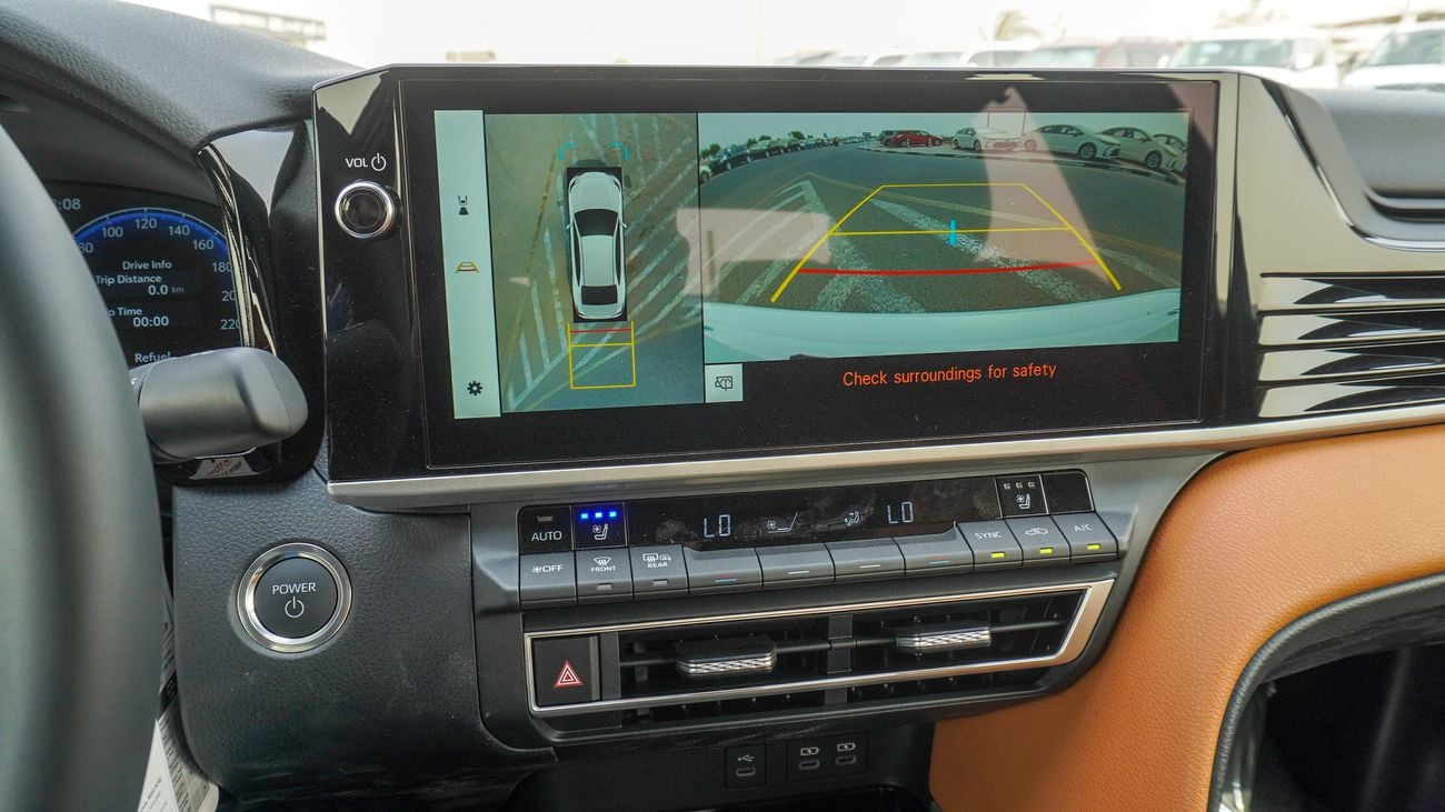 تويوتا كامري Lumiere HEV 2.5L Hybrid