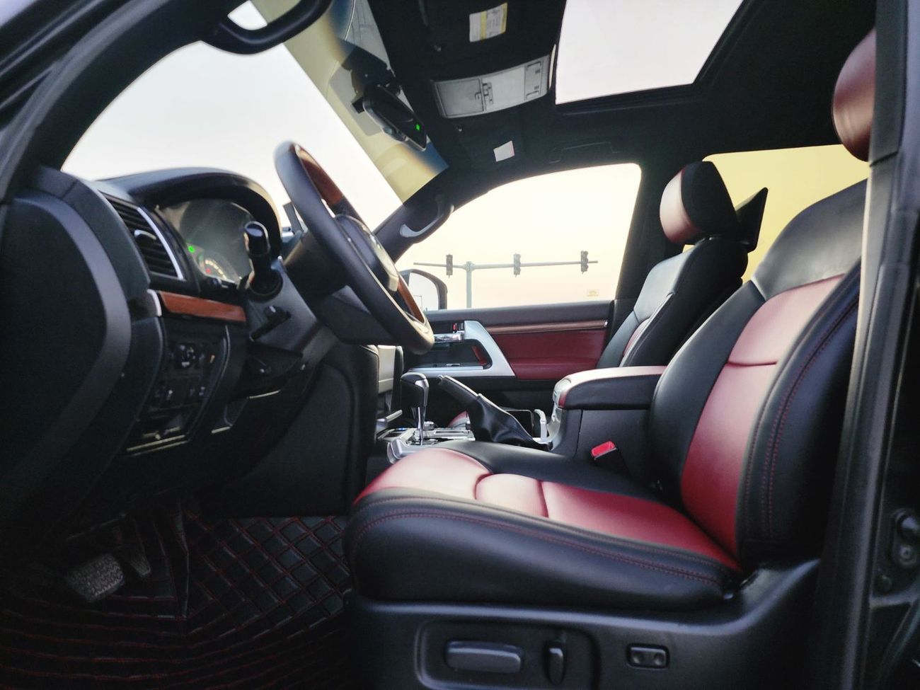 تويوتا لاند كروزر 