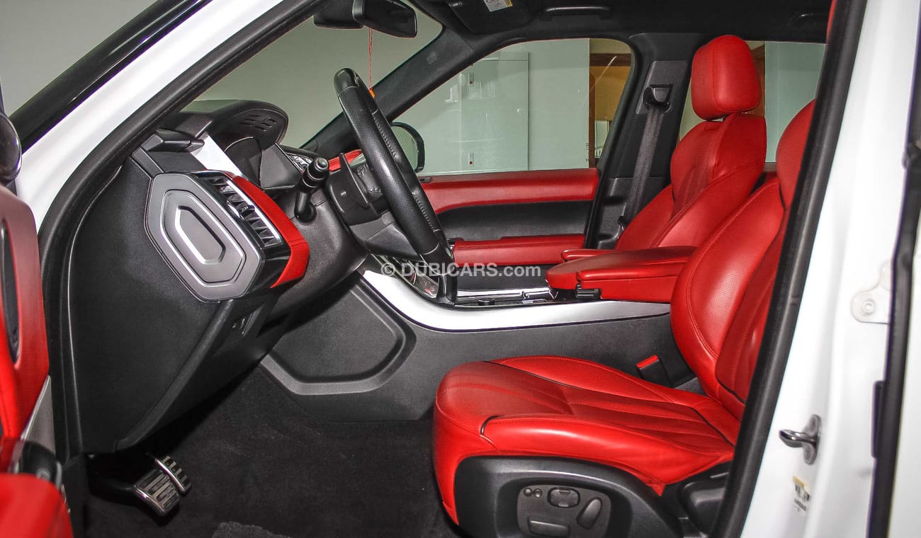 لاند روفر رينج روفر سبورت رنج روفر سبورت V8 2014 من وكالة الطاير  147000 كم لون ابيض و الداخل احمر بدون حوادث او صبغ تحت الضما