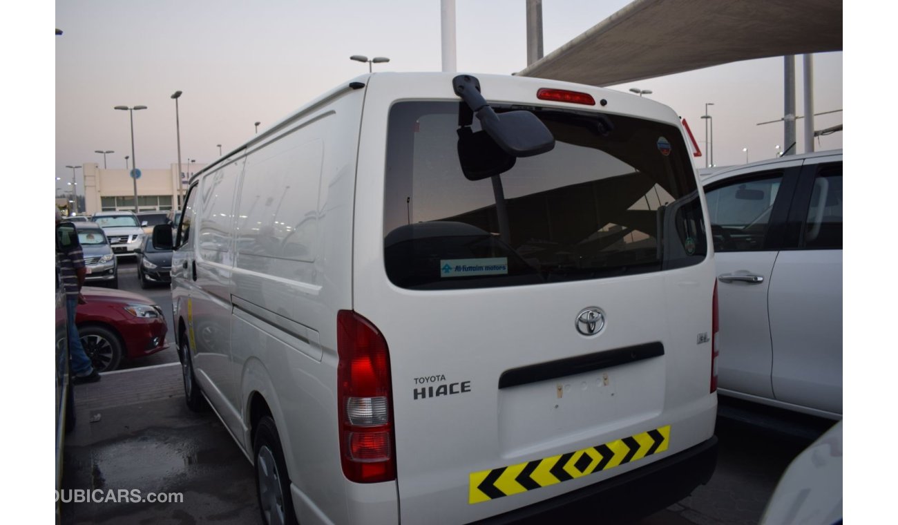 تويوتا هاياس Toyota Hiace Delivery Van,model:2018. Only done 15000 km