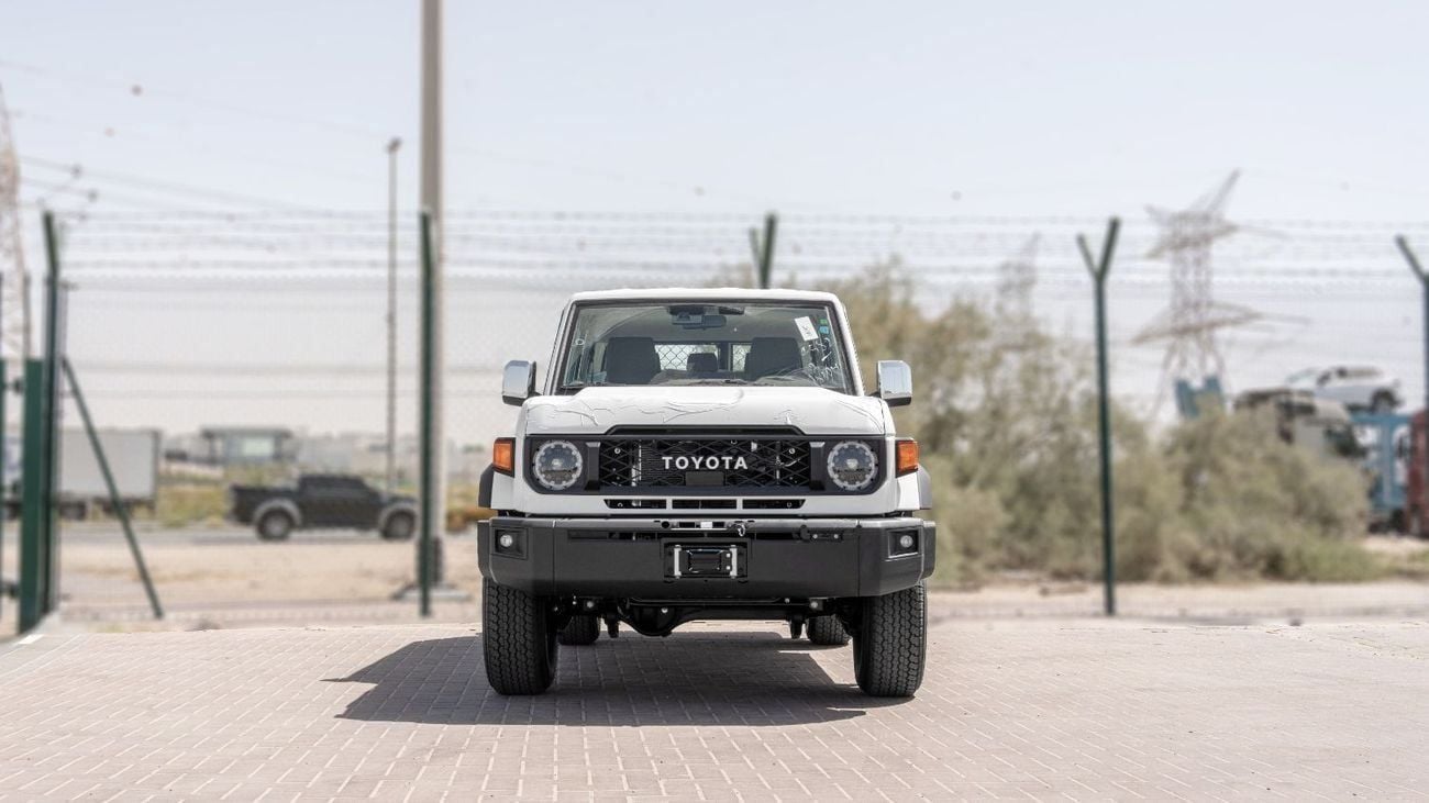Toyota Land Cruiser 70 HT VXR 2026 Toyota Land Cruiser 4.0L AT Petrol (White-Brown) Mid Option