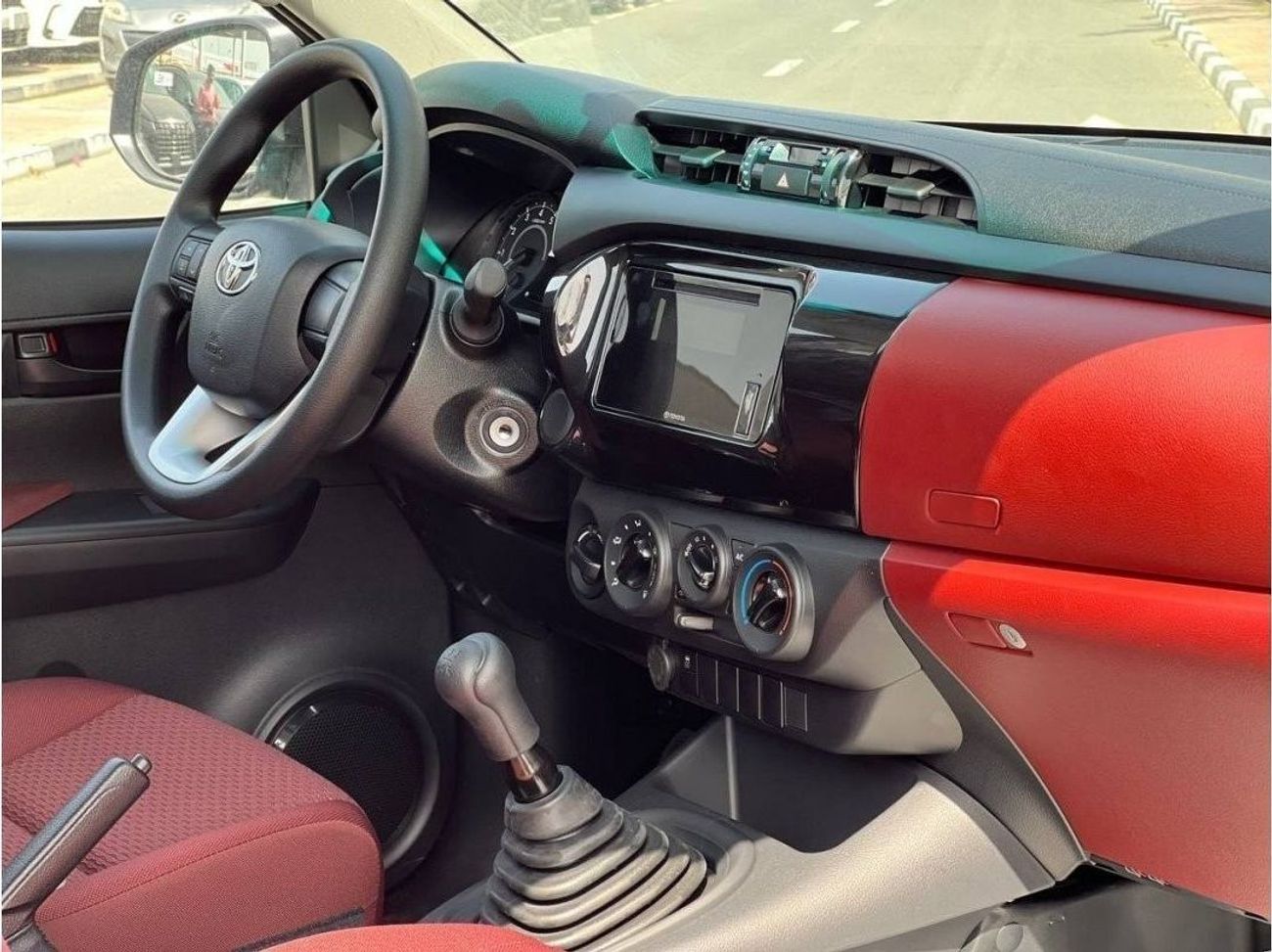 تويوتا هيلوكس S/C 2.7L PTR M/T 4X4 // 2025 // MID OPTION WITH POWER WINDOS // SPECIAL OFFER // BY FROMULA AUTO //