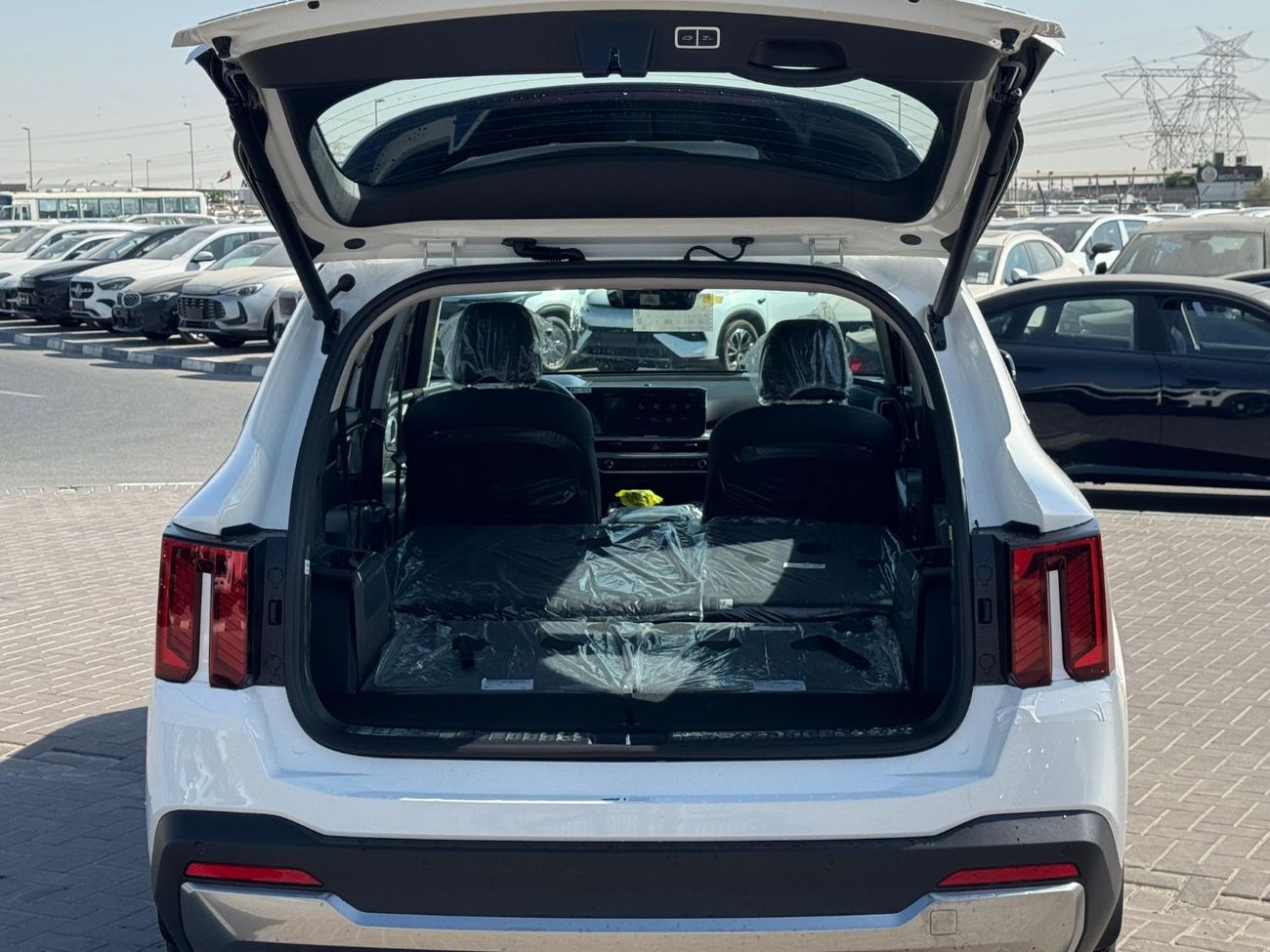 كيا سورينتو EX Prestige 2.5L Petrol 4WD 2026 Model Export ONLY @ 129,500 AED