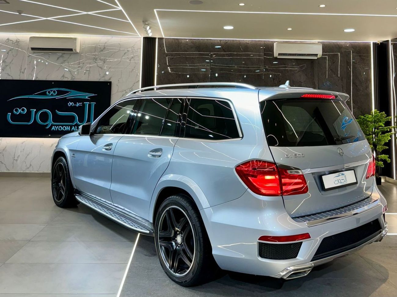 Mercedes-Benz GL 500 Std 4.7L AMG MERCEDES GL500 V8 || GCC || ACCIDENT FREE || AMAZING CONDITION II FULLY LOADED || LOW M