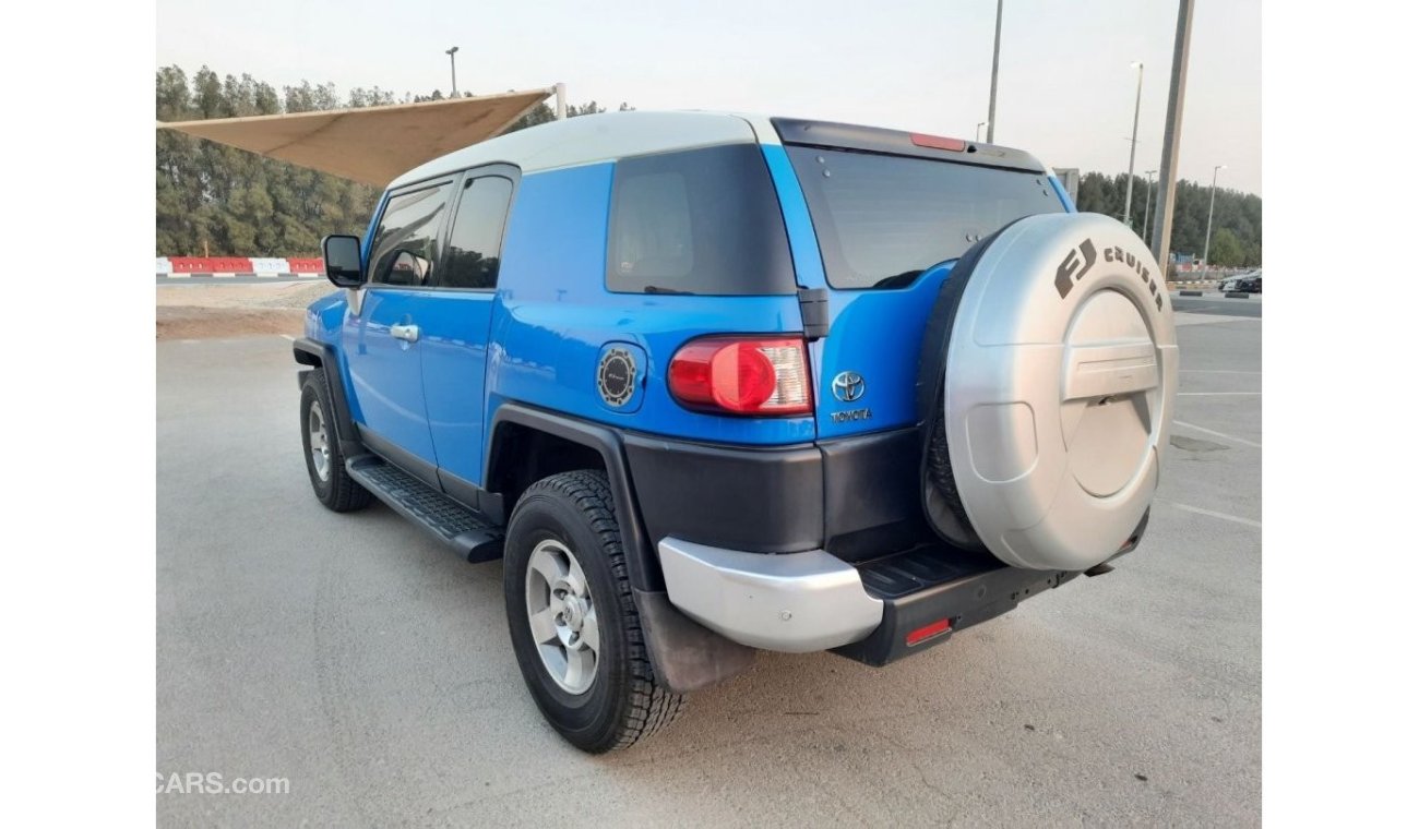 Toyota FJ Cruiser Toyota FJ 2008 GCC free accident Very celen car