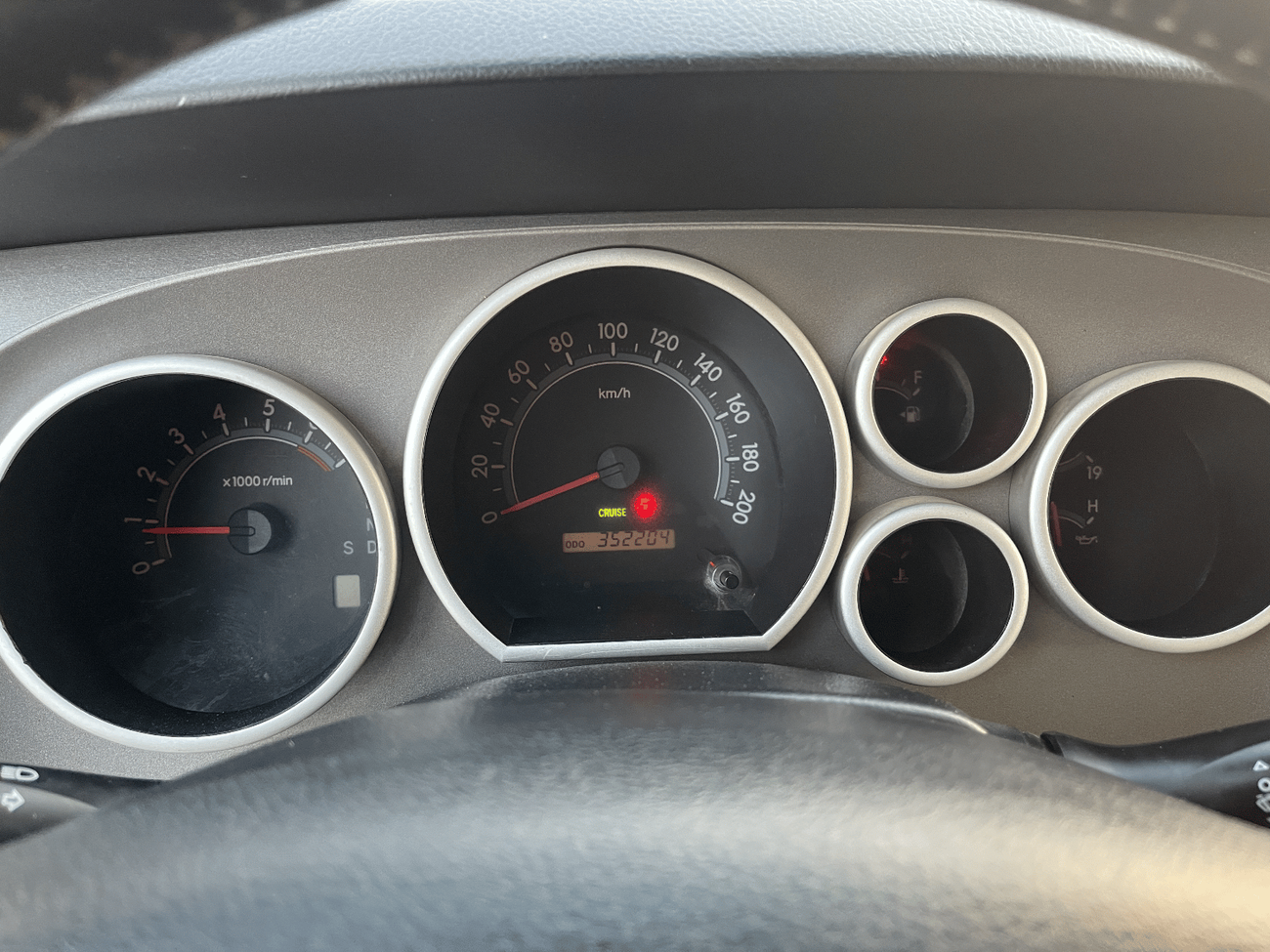 Toyota Sequoia Limited Toyota Sequoia   MODEL 2012  V8     L5,7   Excellent Condition (GCC  _ SPEC) - VERY GOOD CON