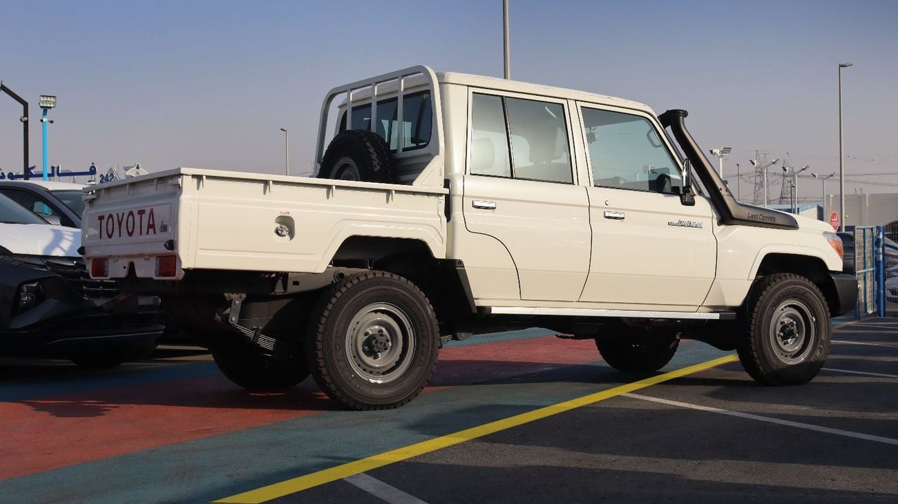 Toyota Land Cruiser Pick Up DIESEL LC 79 4.2 LTR 1HZJ, Double CABIN, 6CYLINDER , DIFFERENTIAL LOCK ,POWER WINDOW , CENTER LOCK