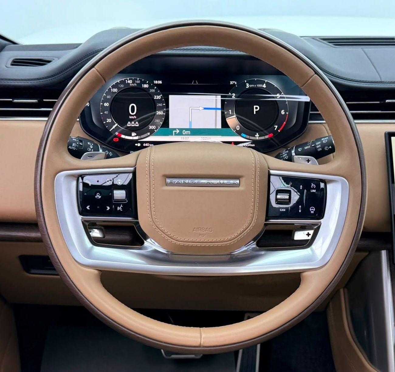 لاند روفر رينج روفر HSE P400 2024 Range Rover Vogue HSE P400, 2029 RR Warranty + Service Pack, Full RR Service History, GCC