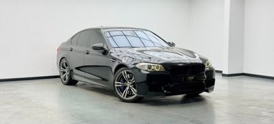 بي أم دبليو M5 INDIVIDUAL 2013 BMW M5, Stage 2 Tuned, Carbon Fiber Exterior, Fully Loaded, Excellent Condition, GCC