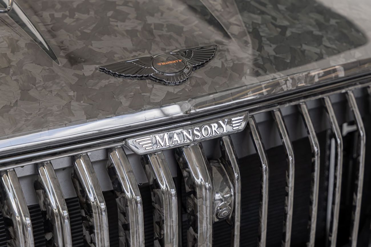 Bentley Bentayga ORIGINAL MANSORY  Bentayga - Crystal-Cut Headlights, Carbonado Evo Bespoke Carbon Exterior - 2025