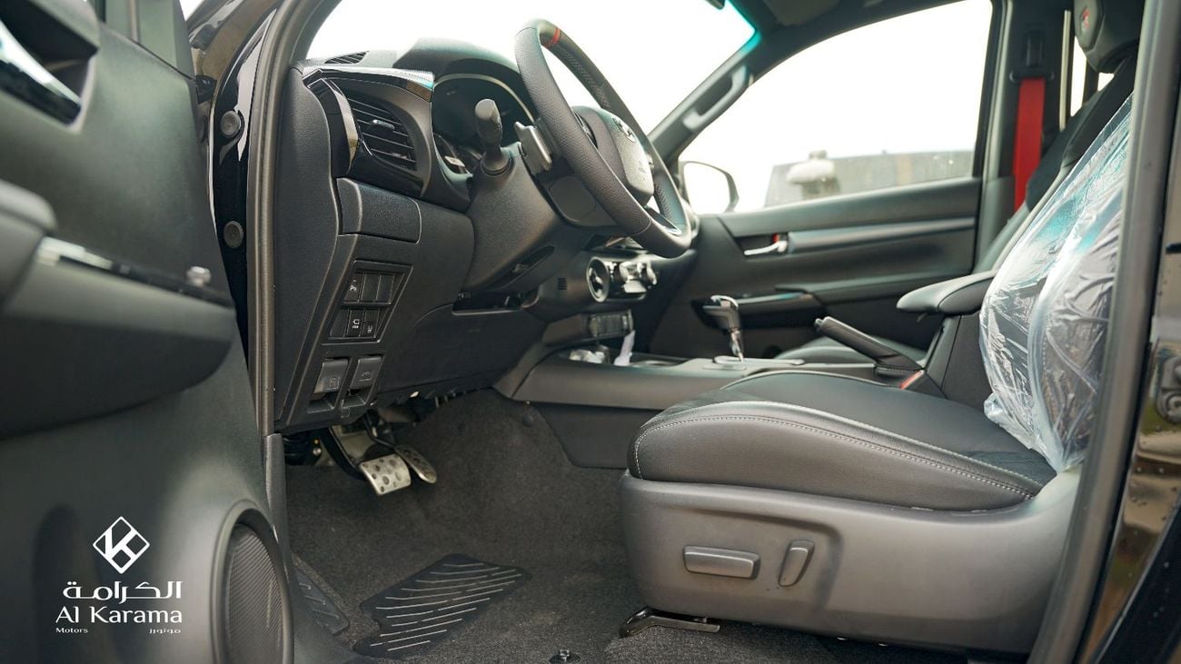 تويوتا هيلوكس محرك V6 | كامل المواصفات | كاميرا 360 درجة | مبدلات سرعة يدوية | هيكل عريض | لون أسود أنيق |