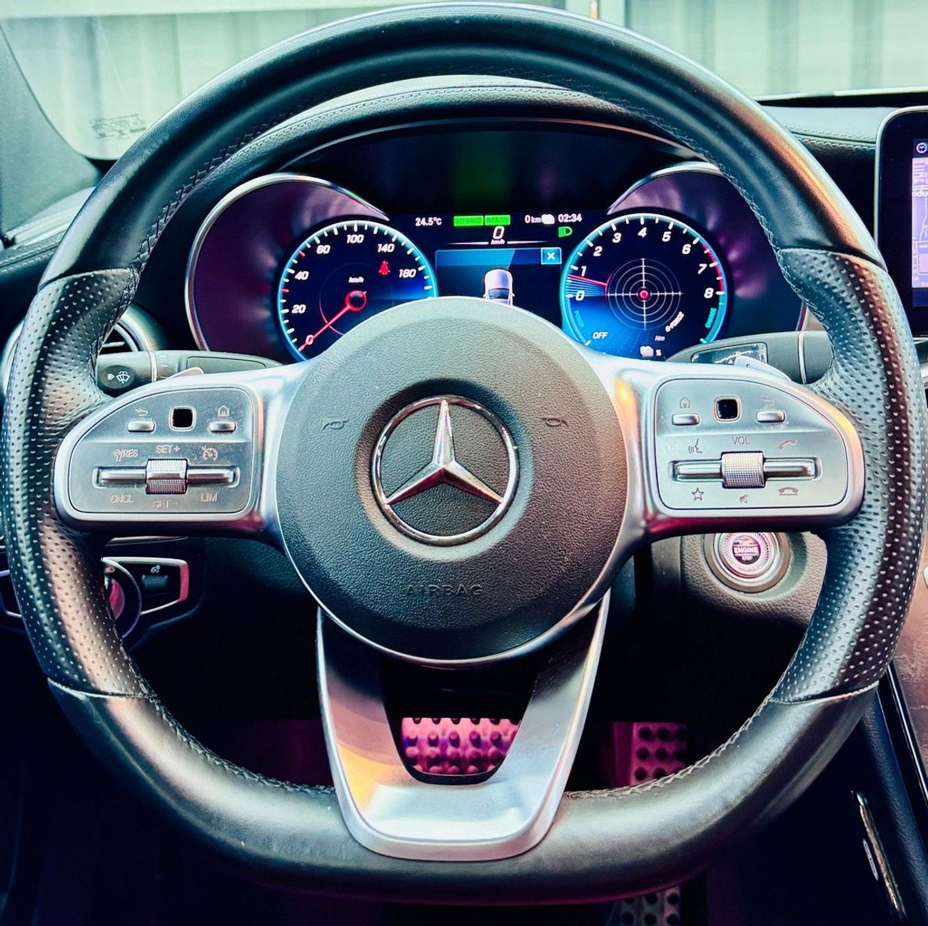 Mercedes Benz C300 STD AMG Pack 2.0L 2020 Mercedes-Benz C300e AMG Line with Full Gargash Service History