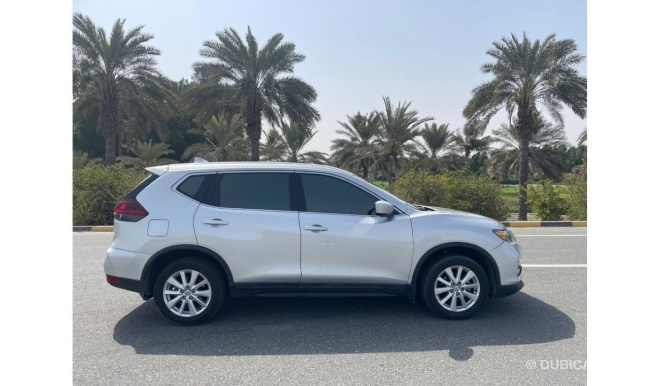 Nissan Rogue Nissan Rogue   (USA _ SPEC) - 2019 - VERY GOOD CONDITION