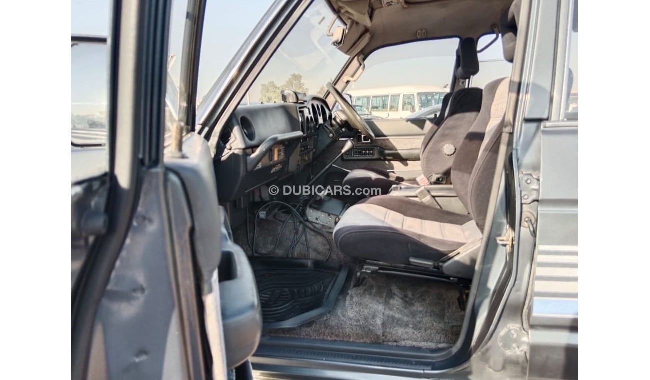 تويوتا لاند كروزر TOYOTA LAND CRUISER RIGHT HAND DRIVE(PM13982)