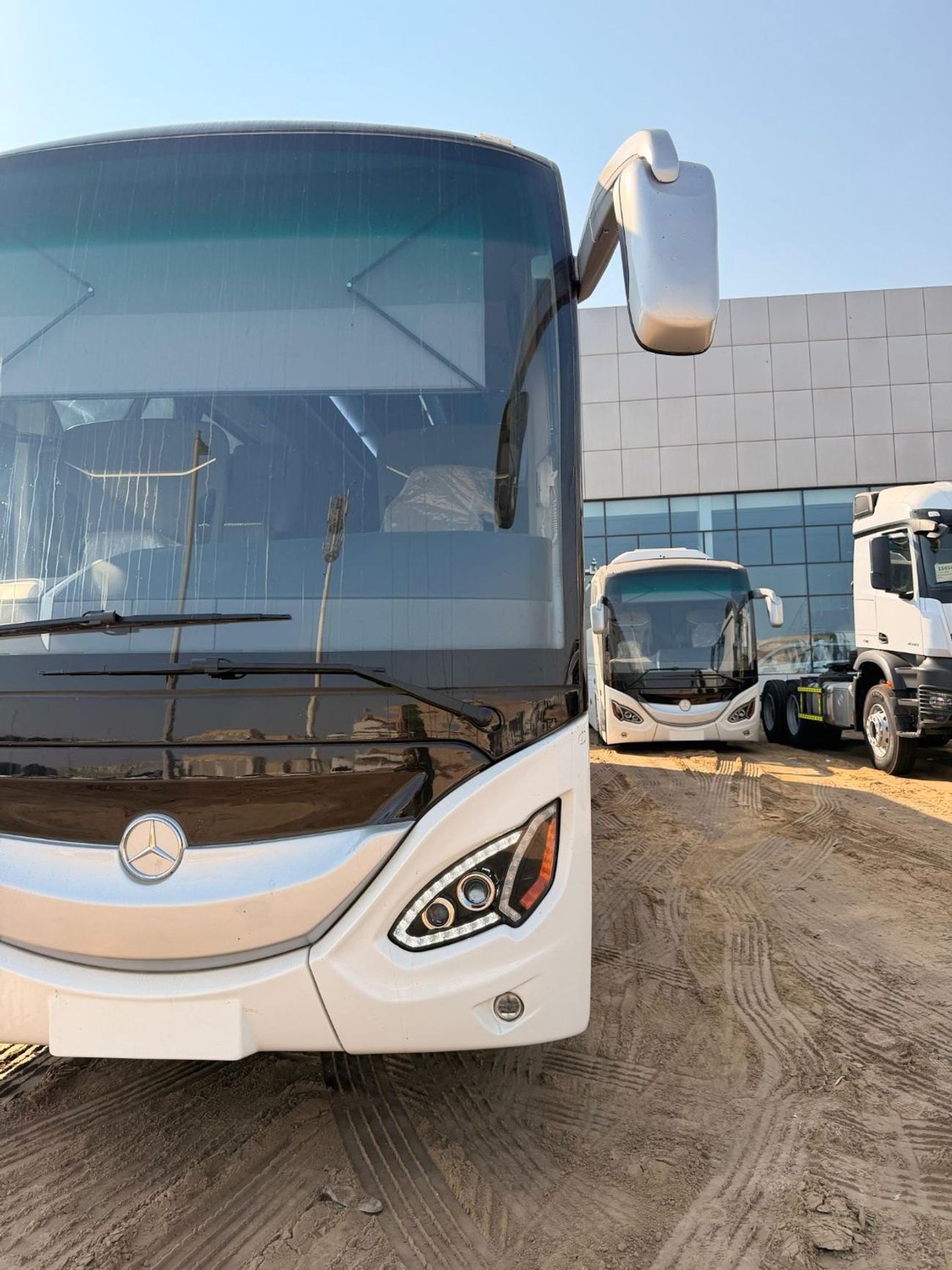 مرسيدس بنز MCV 600 12L DIESEL 49 SEATS PREMIUM INTERCITY