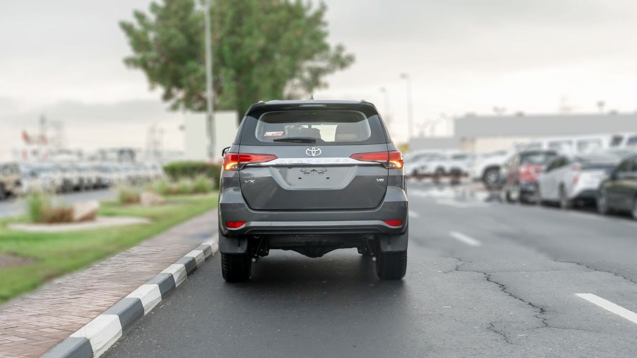 تويوتا فورتونر VXR 2026 Toyota Fortuner VX 4.0L AT Petrol (Gray-Tan)