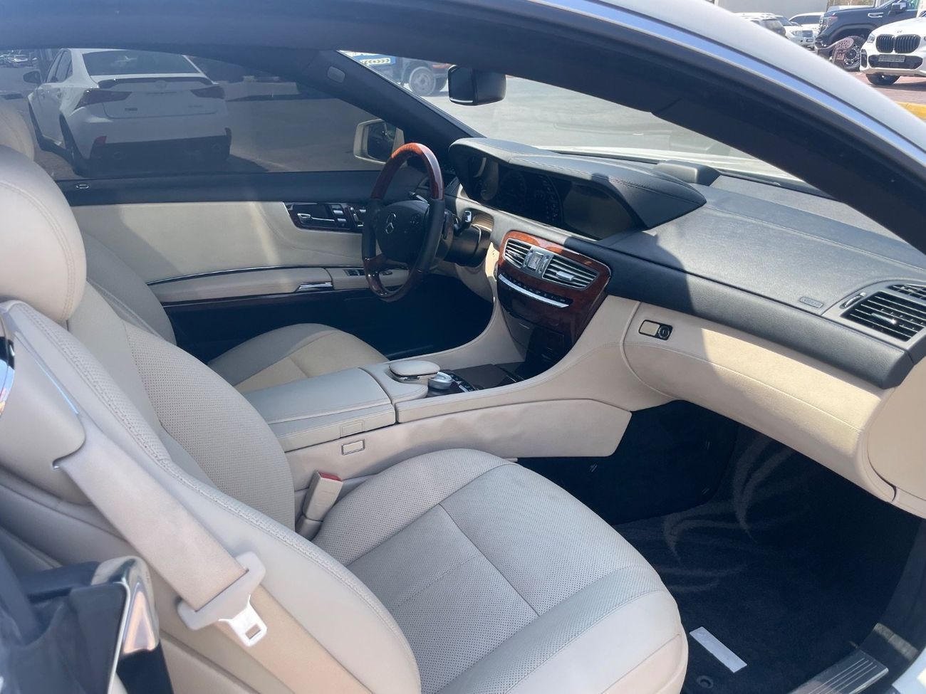 مرسيدس بنز CL 500 وارد اليابان اوراق جمارك نظيفة جدا ًبدون حوادث