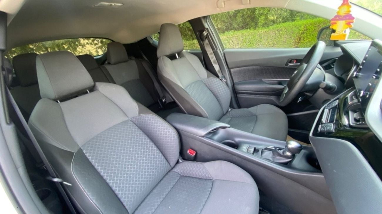 Toyota CHR XLE, 2.0L