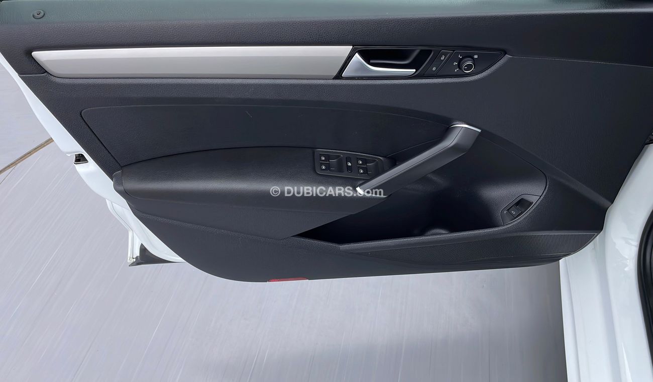 Volkswagen Passat SE 2.5 | Under Warranty | Inspected on 150+ parameters