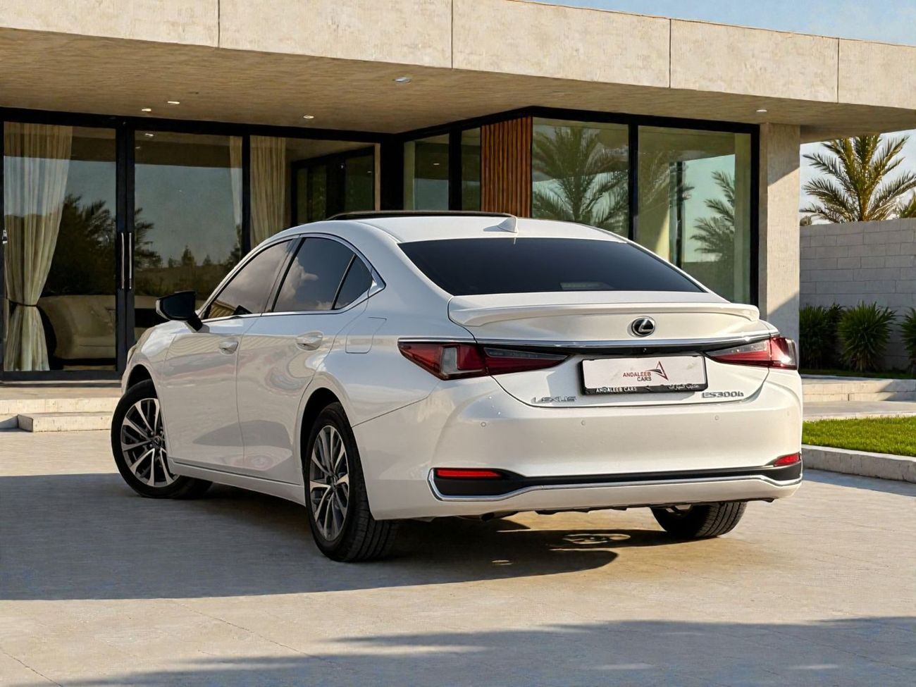 لكزس ES300h PREMIER 2.5L HYBRID | 2023 | GCC SPECS | Agency Warranty | FSH | AED 2,240 per month