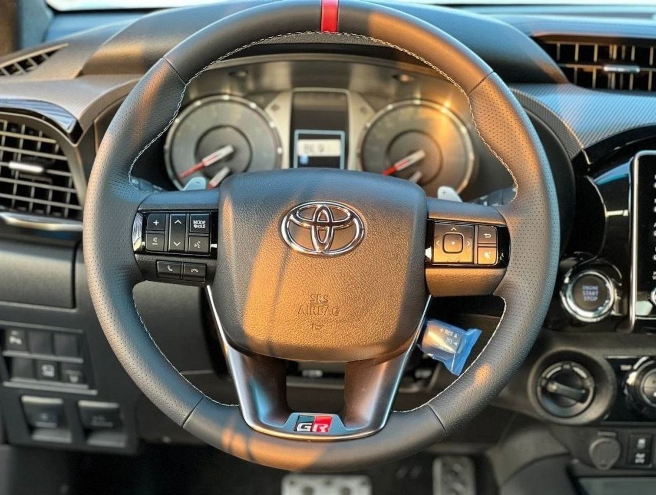 تويوتا هيلوكس GR SPORT PICK-UP 2.8L 4X4 DSL A/T // 2025 // FULL OPTION WITH 360 CAMERA , POWER SEATS // SPECIAL OF