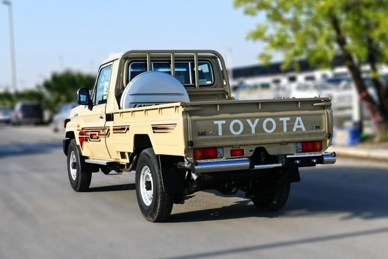 تويوتا لاند كروزر بيك آب تويوتا لاند كروزر 2024 بنزين 4.0L