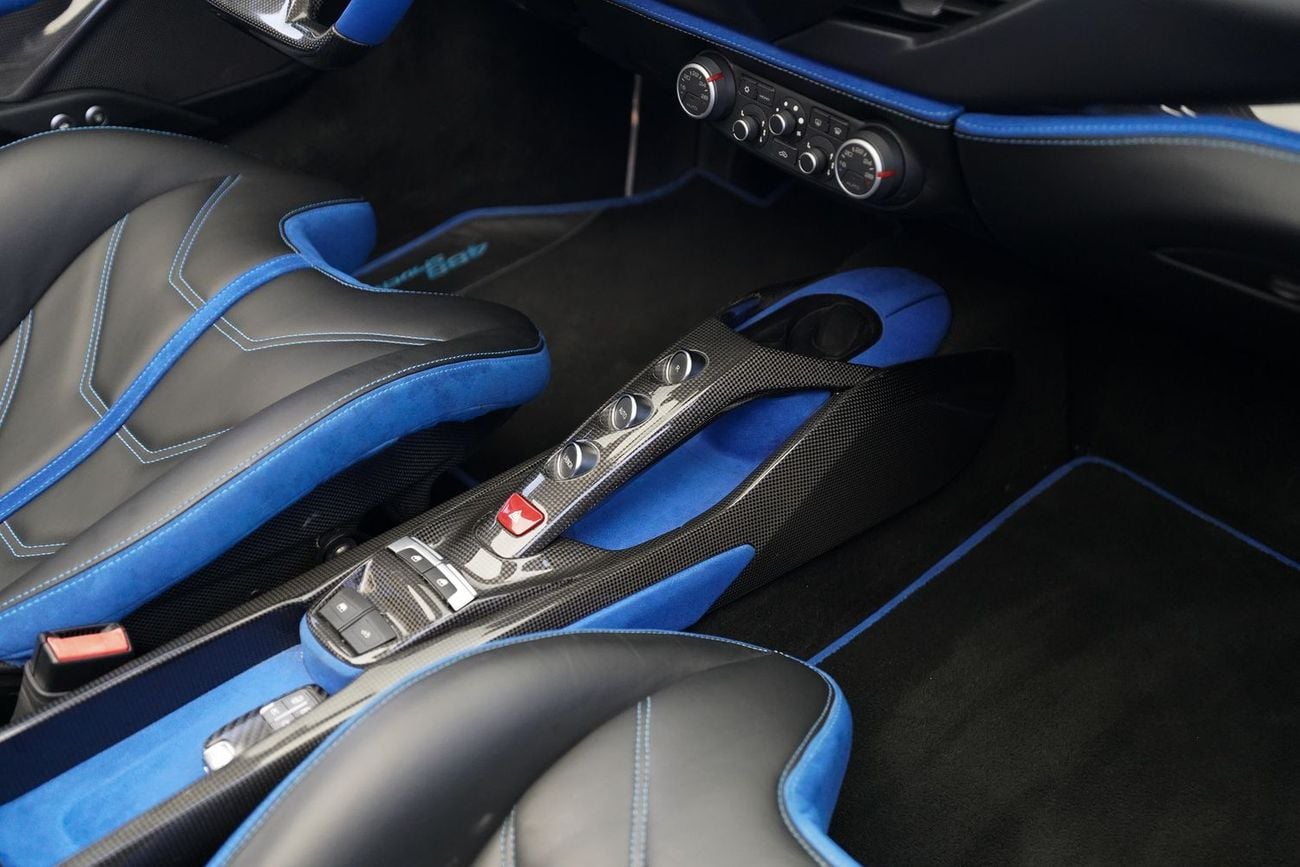 Ferrari 488 Spider STD