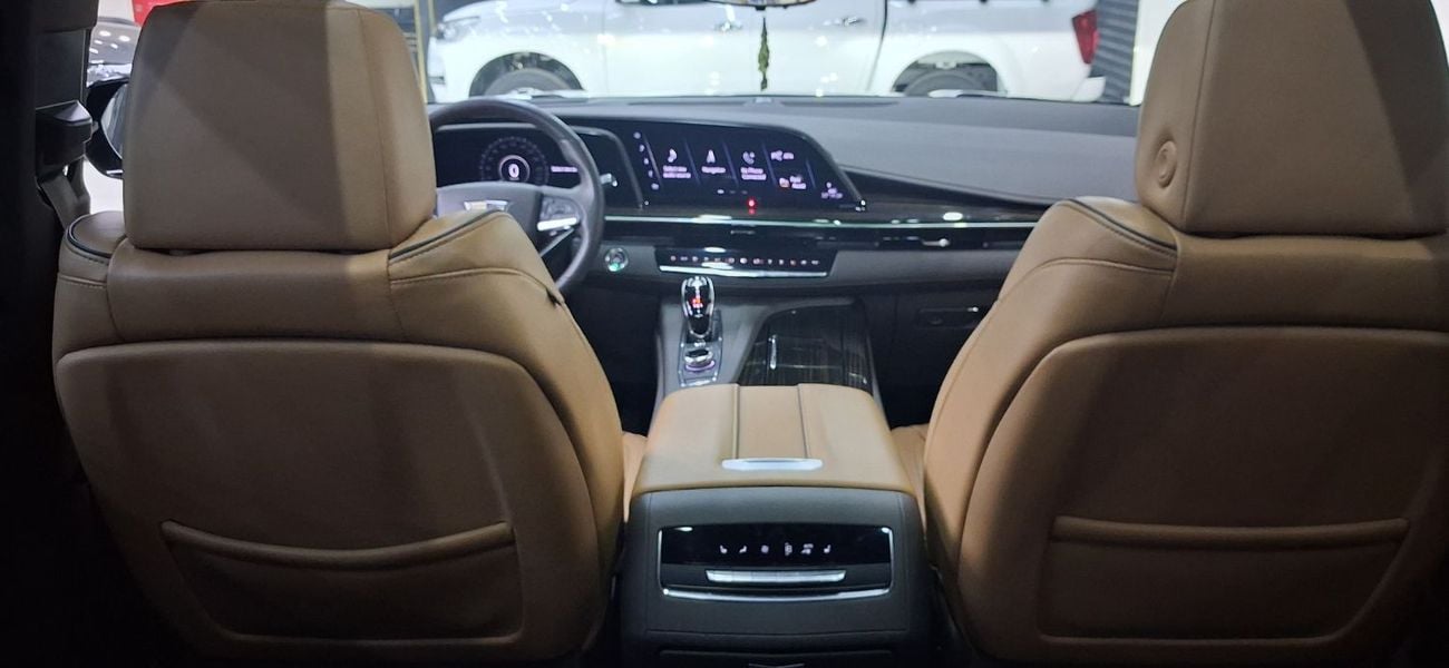 Cadillac Escalade Sport Platinum 6.2L 4WD