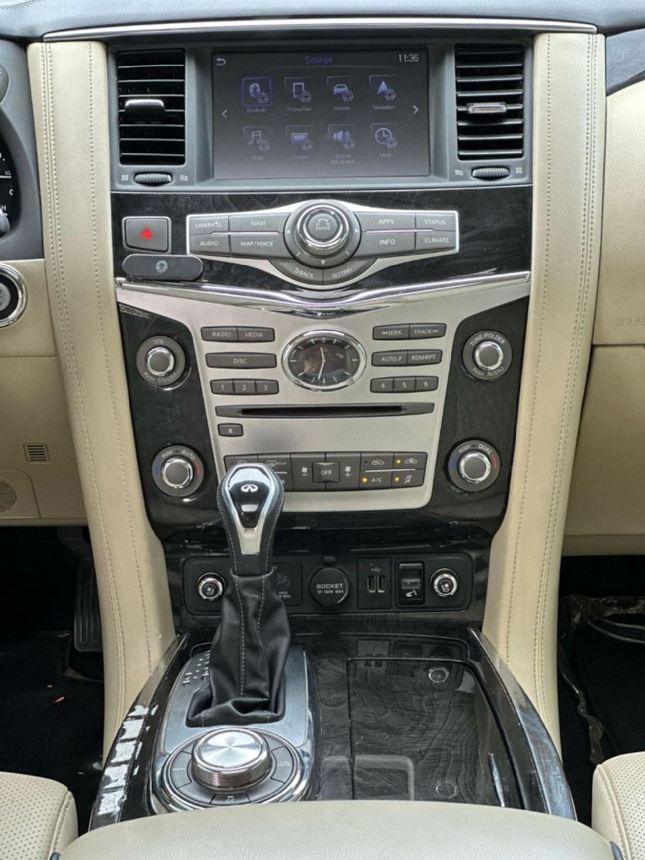 Infiniti QX80 Standard 5.6L