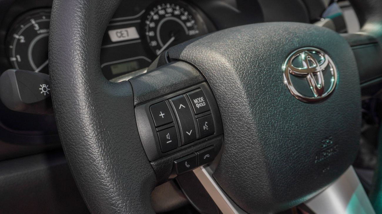 Toyota Hilux 2.4 L d