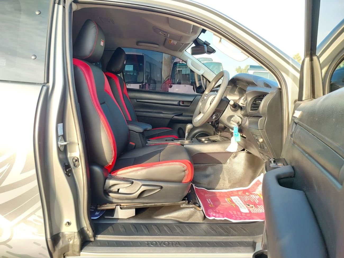 تويوتا هيلوكس TOYOTA HILUX PICKUP RHD 2022 MODEL 2.8 L DIESEL AUTOMATIC(PM77151)